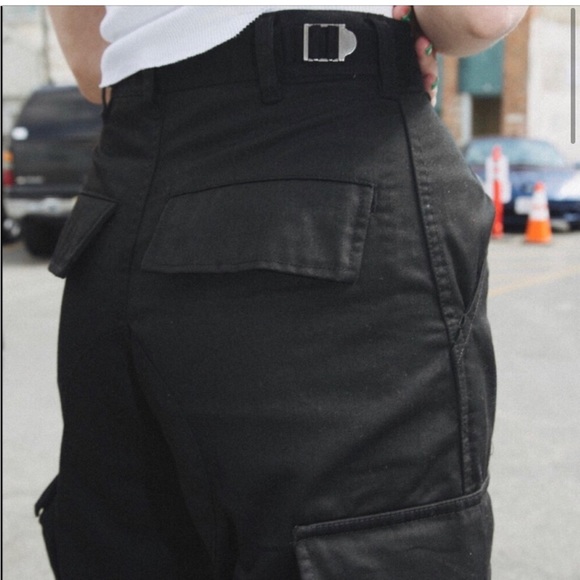 Brandy Melville Piper cargo pants - Picture 2 of 5